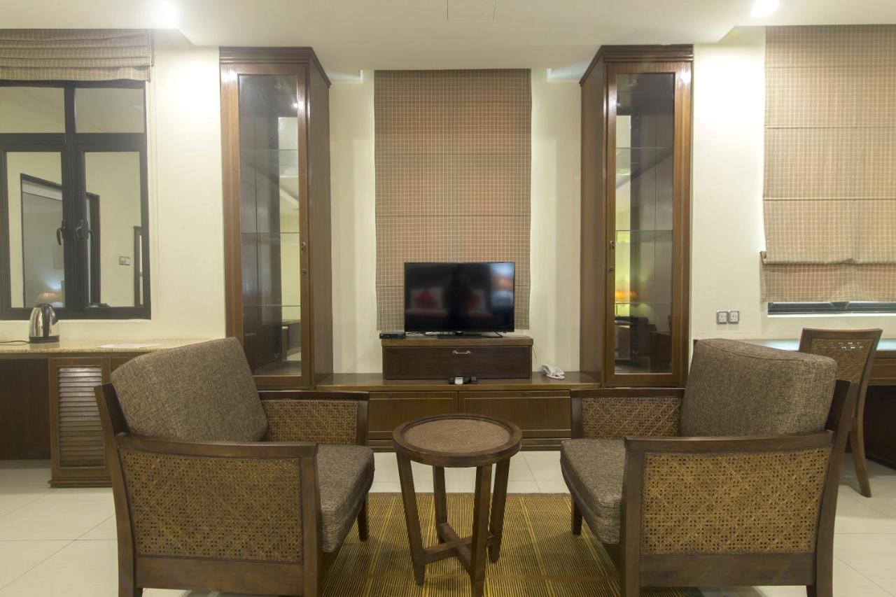 Capital O 90653 Maxwell Inn Boutique Hotel 타이핑 외부 사진